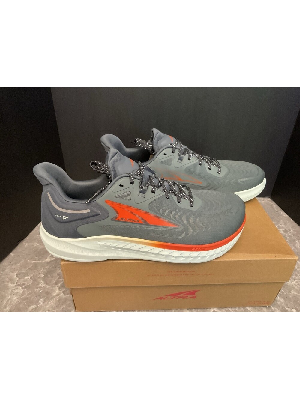 New! Mens Altra Torin 7 Running Shoes In Dark Grey/Orange. Size 13. Awesome!!!